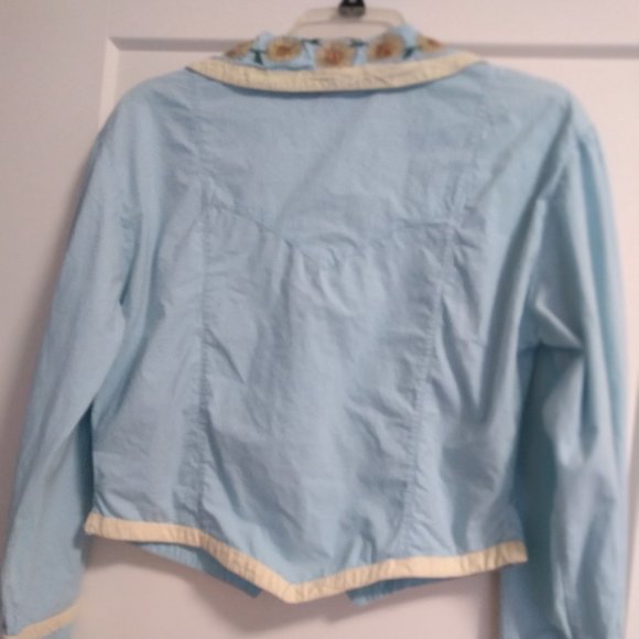 GIDDY UP in this Western w/sunflower accent outfit - Picture 3 of 8